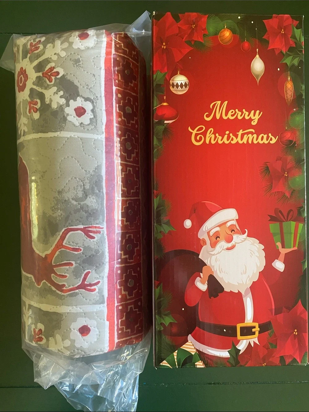 (Queen) Holiday Reindeer Bed Spread Set